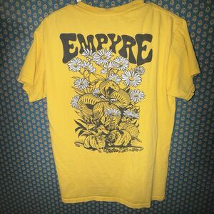 Empyre Women's Medium Yellow Graphic Print T-Shirt Snake & Flowers
